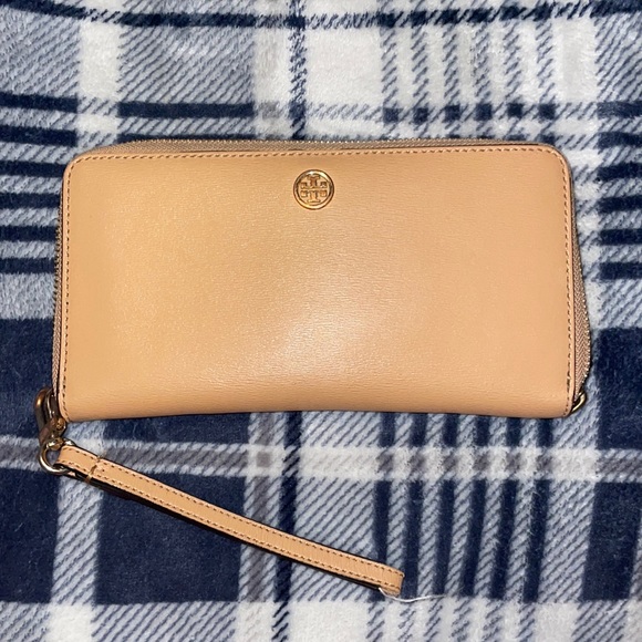 Tory Burch wallet - Picture 1 of 3